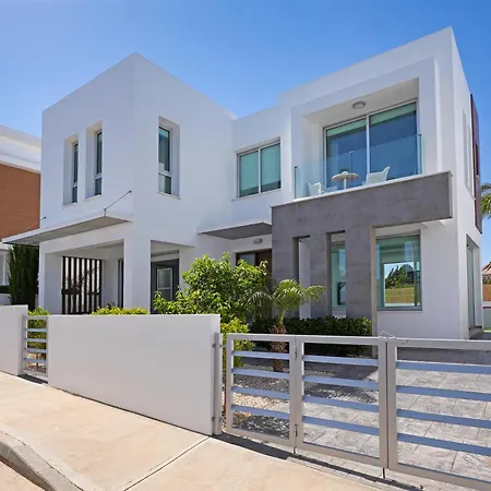 Carmen Πρωταράς