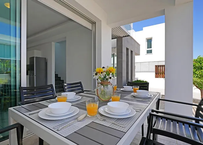 Villa Carmen Protaras